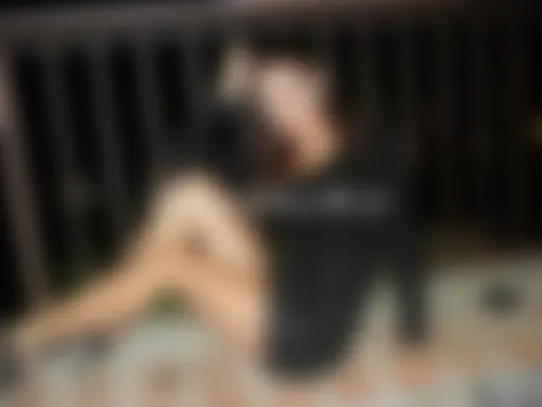 Jolie beurette libertine aux jambes sexy cherche beaux mecs sur Annecy pour sexe