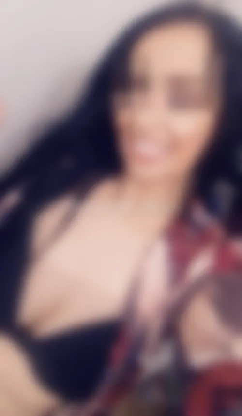 Milf beurette libérée d'Avignon pour plan sexe libertin et sensuel