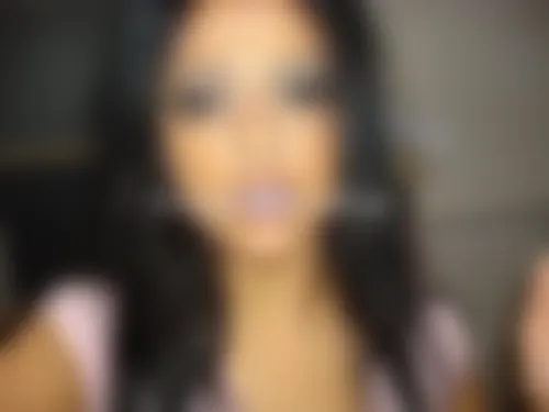 Petite marocaine sexy et cochonne cherche plan cul avec beaux mecs d'Aix