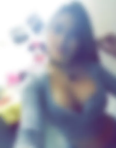 Femme arabe tunisienne à forte poitrine disponible pour rencontre pan cul à Toulouse