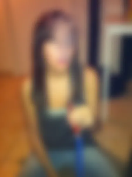 Jeune arabe libertine à petite poitrine cherche plan baise à plusieurs et tournante à Tourcoing