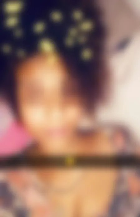 Petite rebeu coquine dispo sur Snap de Béziers cherche plan sexe
