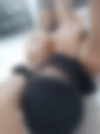 Pute beurette avec un hijab disponible pour un gang bang à Fontenay-sous-Bois